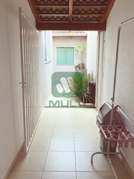 Casa à venda com 3 quartos, 200m² - Foto 15