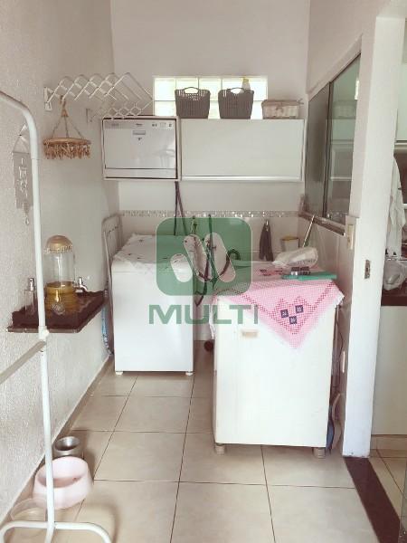 Casa à venda com 3 quartos, 200m² - Foto 22