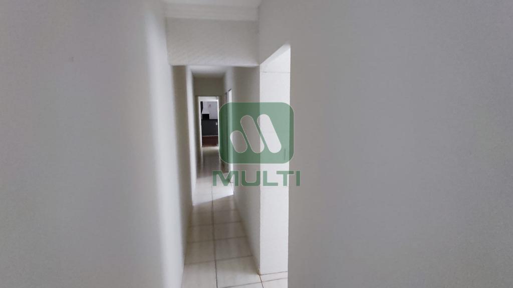 Casa à venda com 2 quartos, 100m² - Foto 4