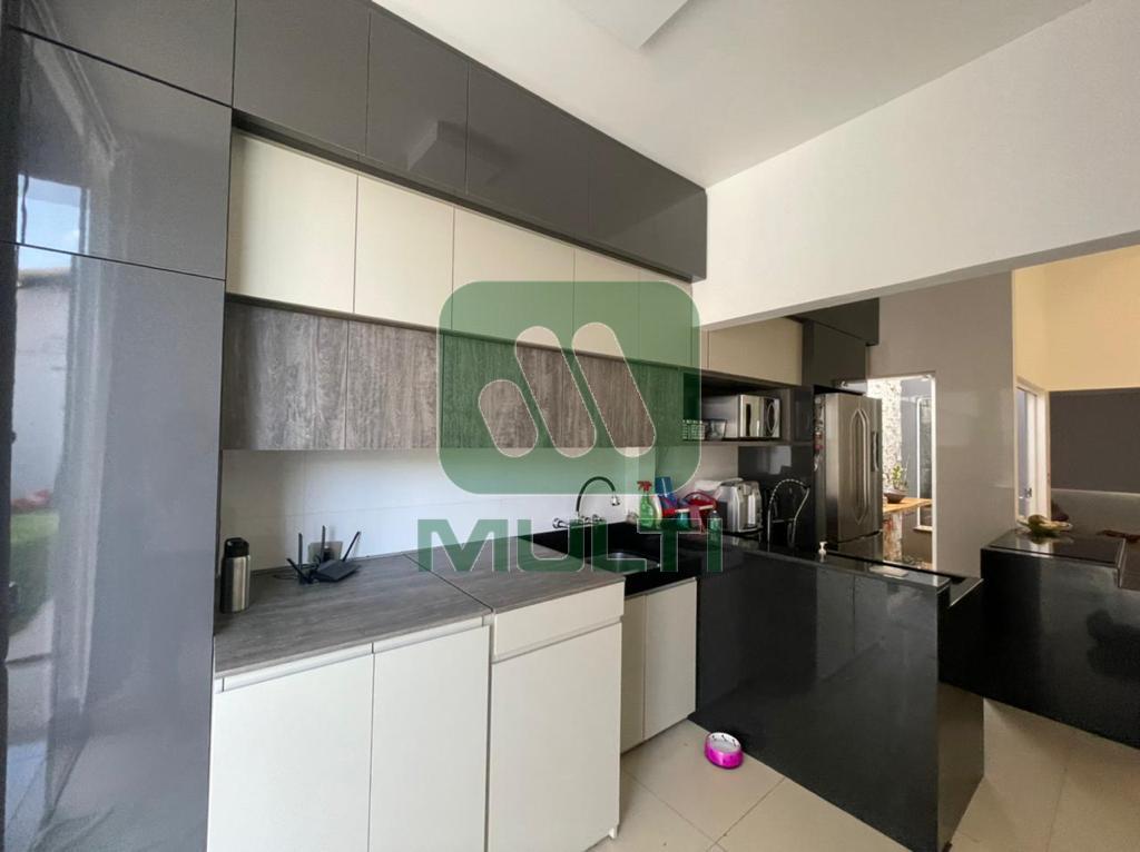 Casa à venda com 4 quartos, 170m² - Foto 19