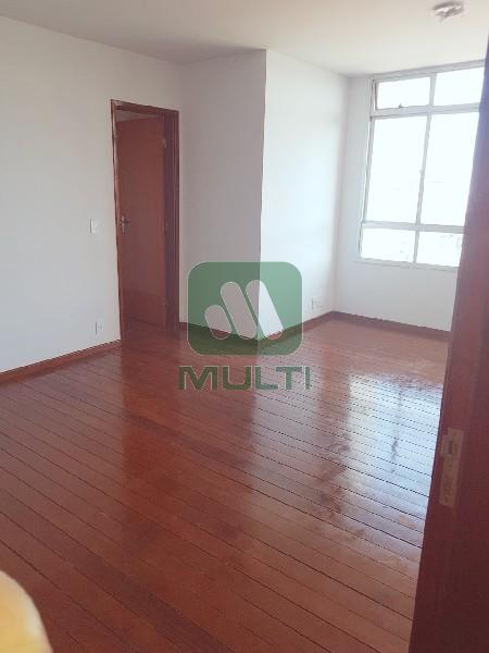 Apartamento à venda com 3 quartos, 130m² - Foto 4