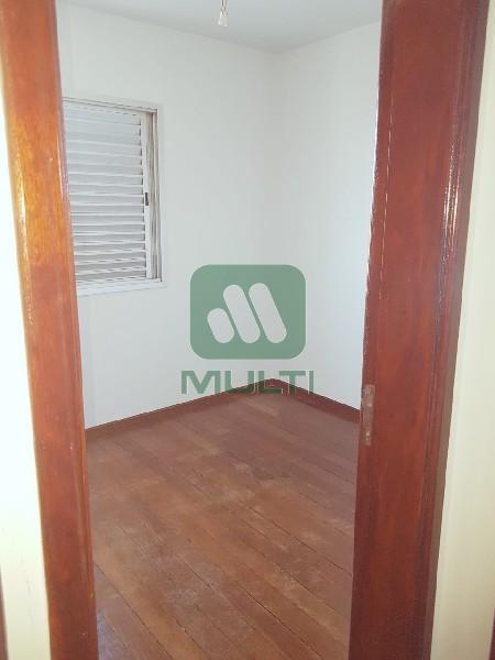 Apartamento à venda com 3 quartos, 130m² - Foto 13