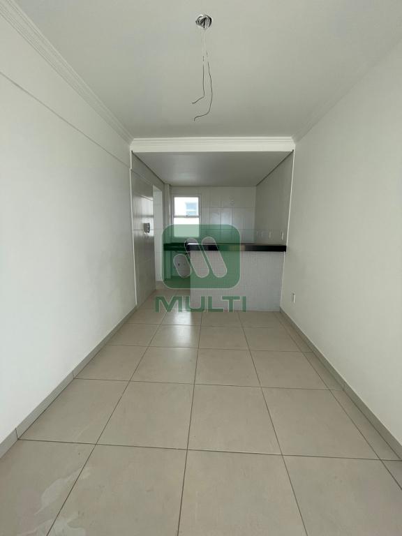 Apartamento à venda com 3 quartos, 96m² - Foto 1