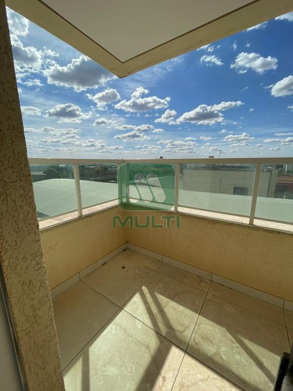 Apartamento à venda com 3 quartos, 96m² - Foto 4