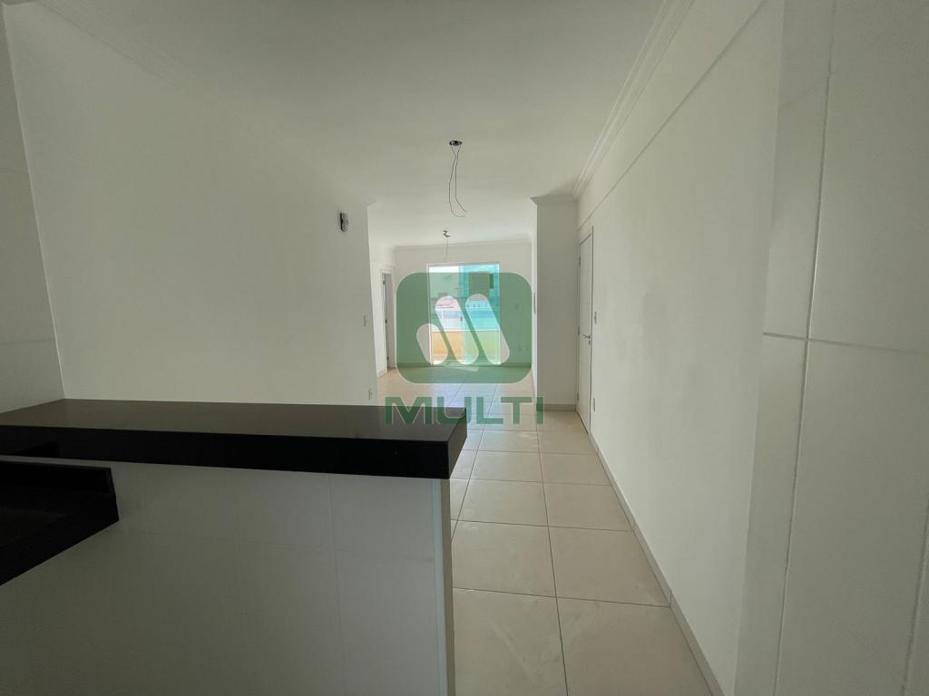 Apartamento à venda com 3 quartos, 96m² - Foto 8