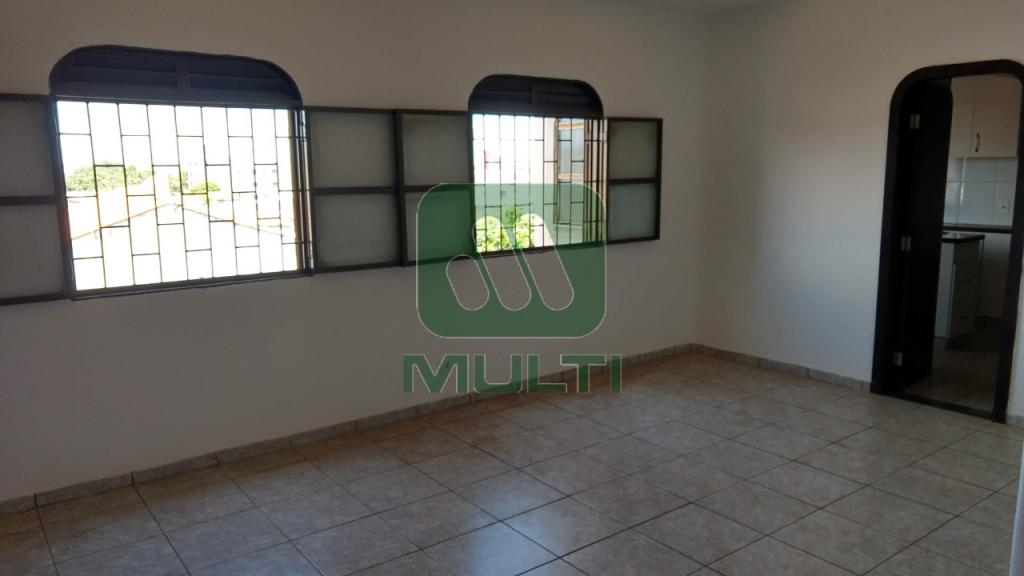 Apartamento à venda com 3 quartos, 106m² - Foto 2