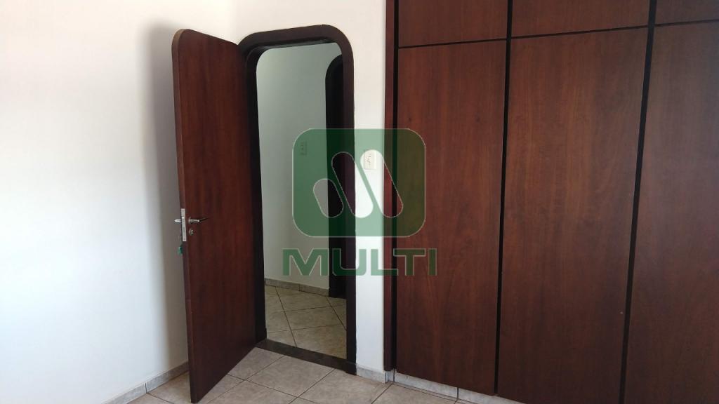 Apartamento à venda com 3 quartos, 106m² - Foto 10