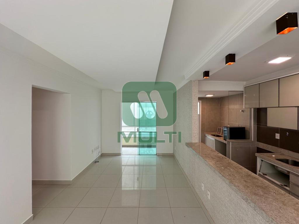 Apartamento à venda com 2 quartos, 62m² - Foto 3