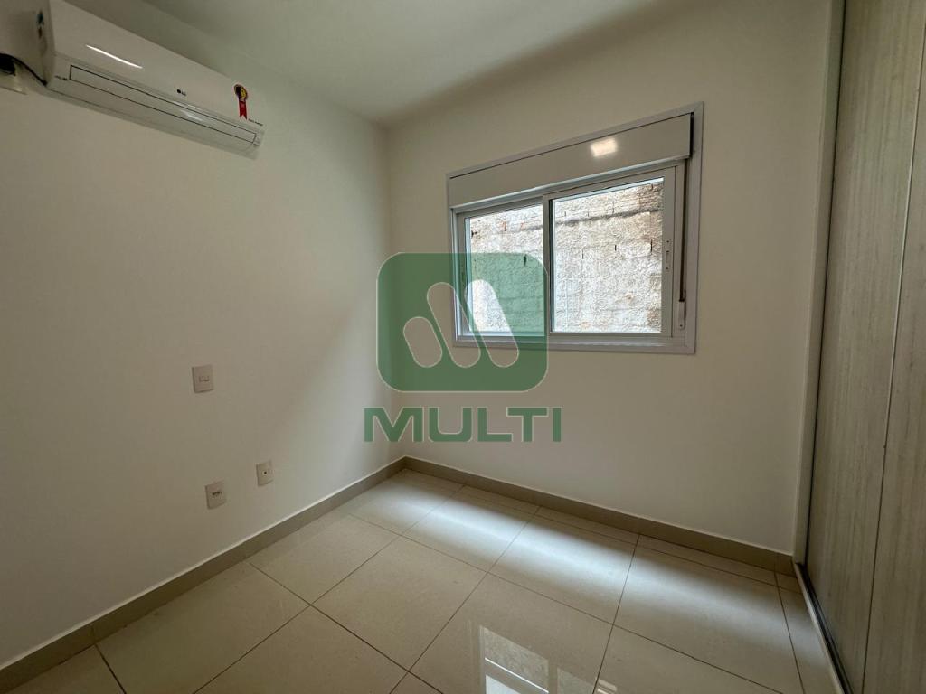 Apartamento à venda com 2 quartos, 62m² - Foto 13