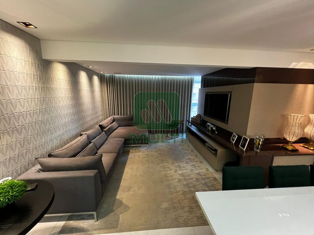 Apartamento à venda com 3 quartos, 109m² - Foto 1