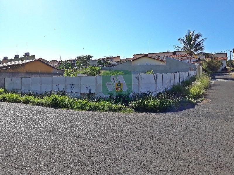 Loteamento e Condomínio à venda com 1 quarto, 856m² - Foto 1