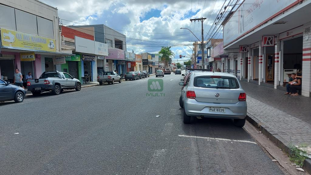 Prédio Inteiro à venda com 4 quartos, 159m² - Foto 2