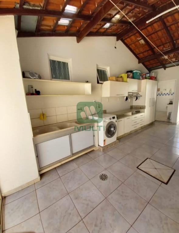 Casa à venda com 3 quartos, 196m² - Foto 7