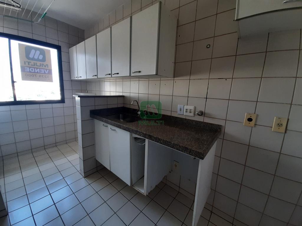 Apartamento à venda com 3 quartos, 84m² - Foto 4