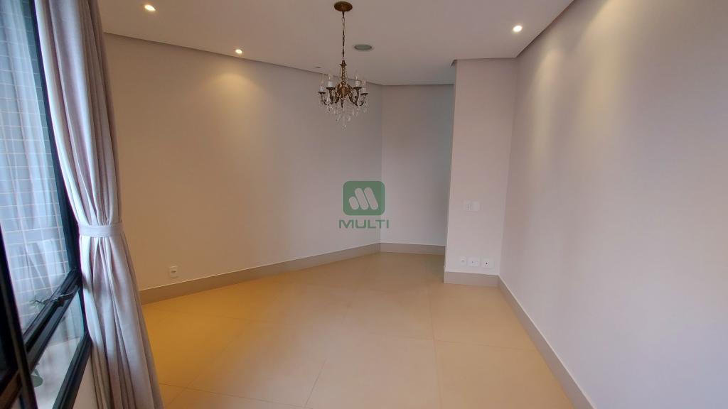 Apartamento à venda com 4 quartos, 262m² - Foto 6