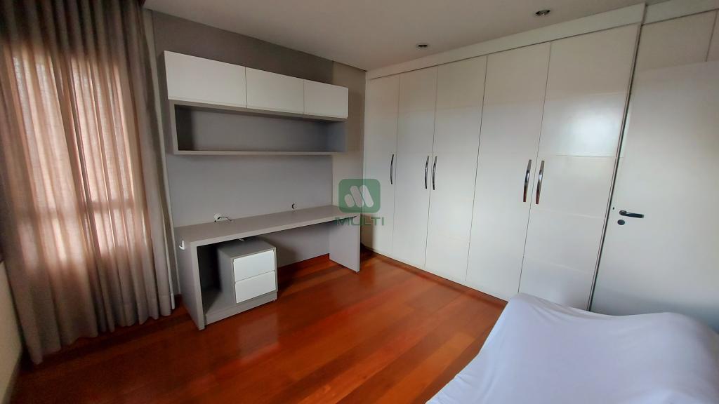 Apartamento à venda com 4 quartos, 262m² - Foto 10