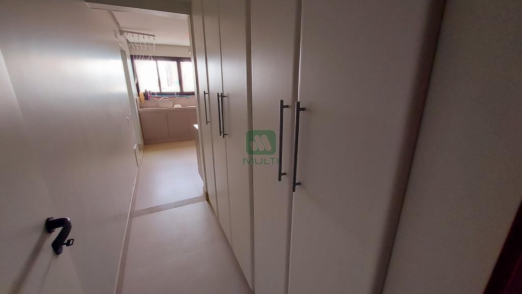 Apartamento à venda com 4 quartos, 262m² - Foto 17