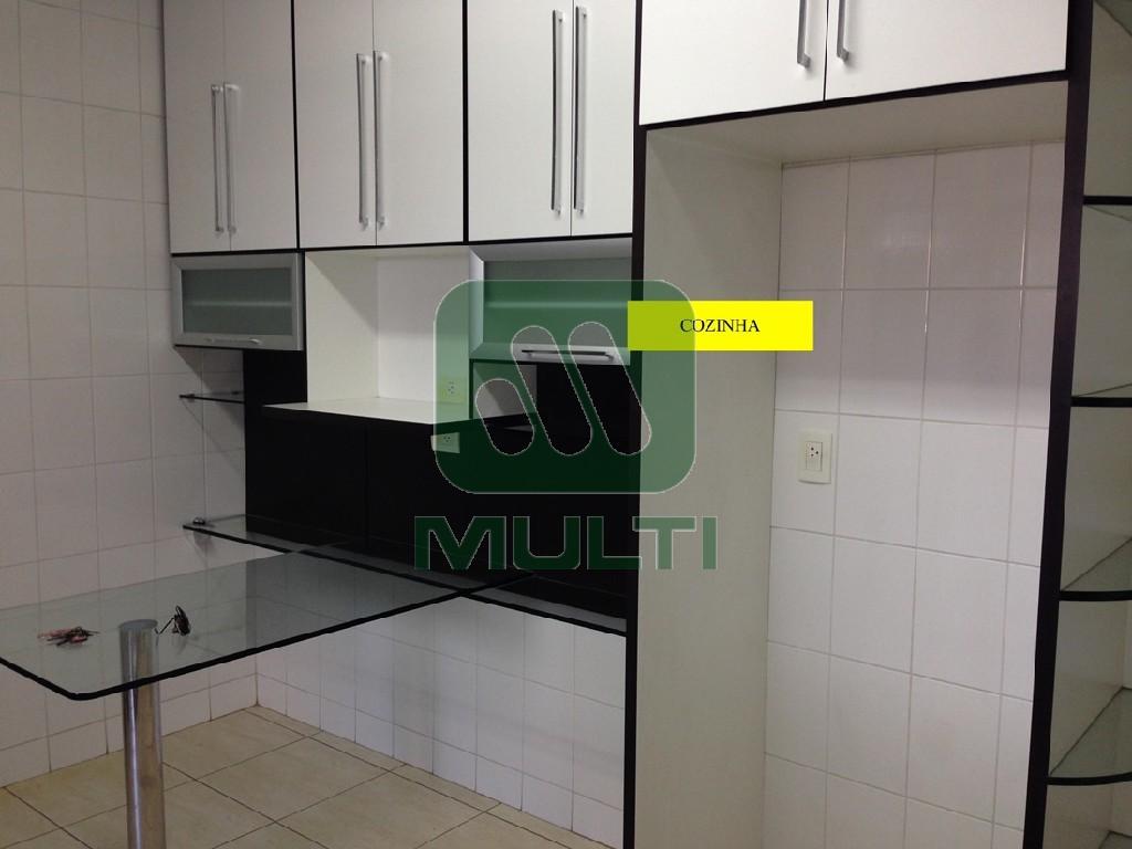 Apartamento à venda com 3 quartos, 174m² - Foto 7