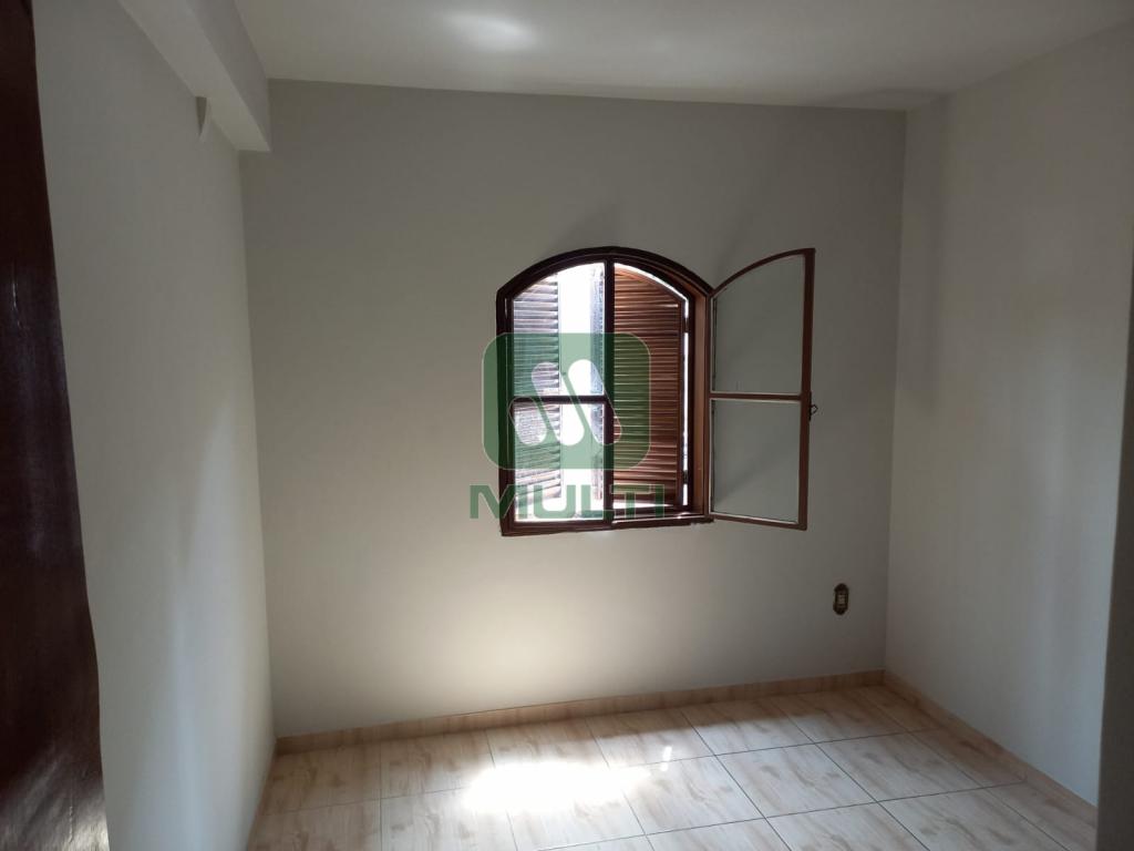 Apartamento à venda com 2 quartos, 87m² - Foto 3