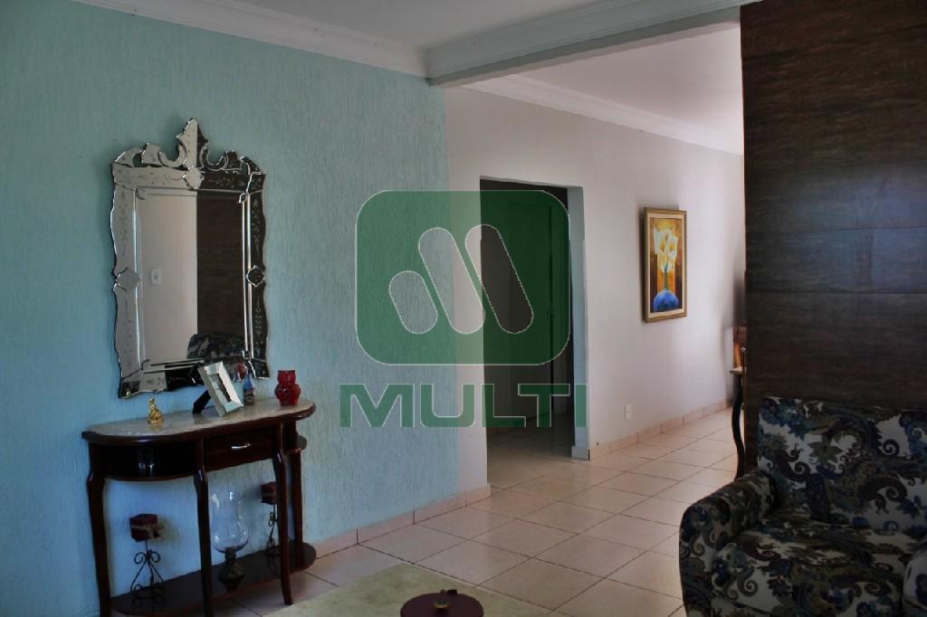 Casa à venda com 3 quartos, 186m² - Foto 4