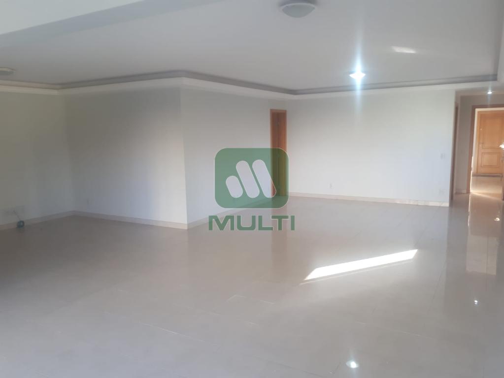 Apartamento à venda com 3 quartos, 189m² - Foto 3