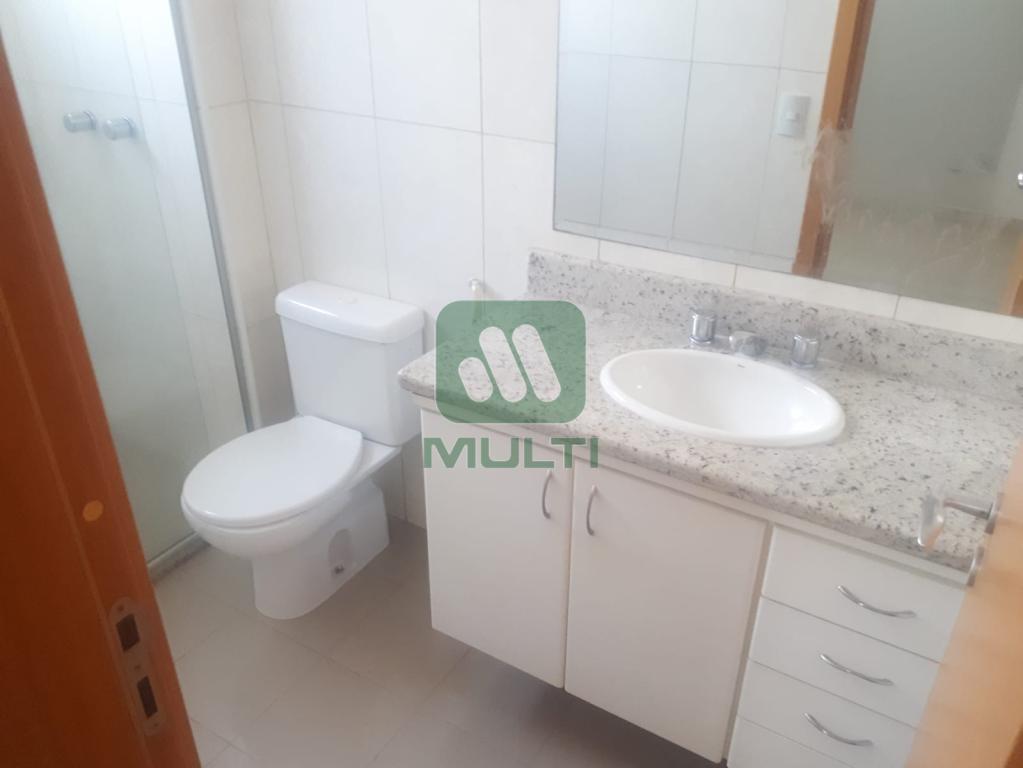 Apartamento à venda com 3 quartos, 189m² - Foto 9