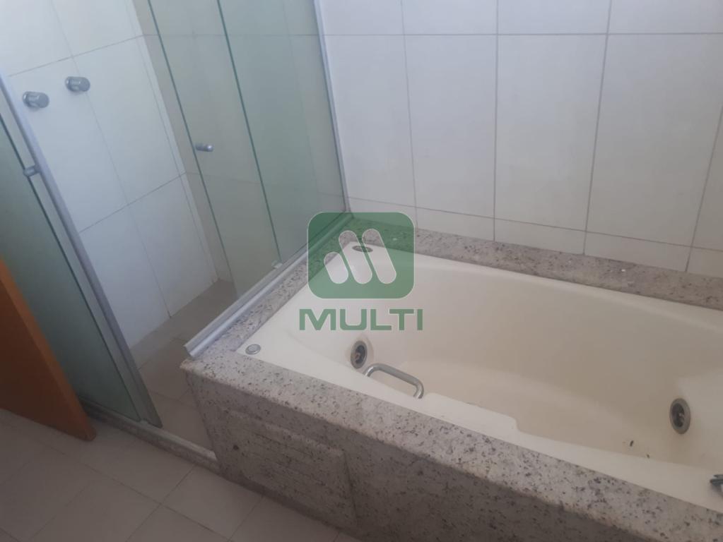 Apartamento à venda com 3 quartos, 189m² - Foto 11