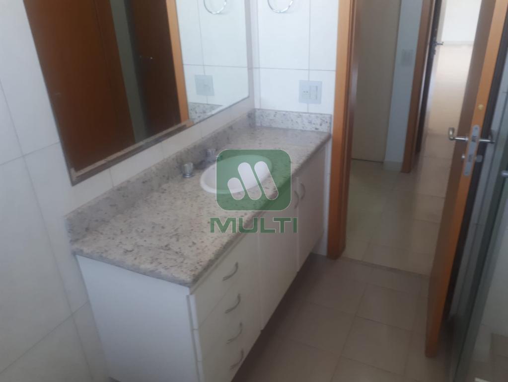 Apartamento à venda com 3 quartos, 189m² - Foto 12