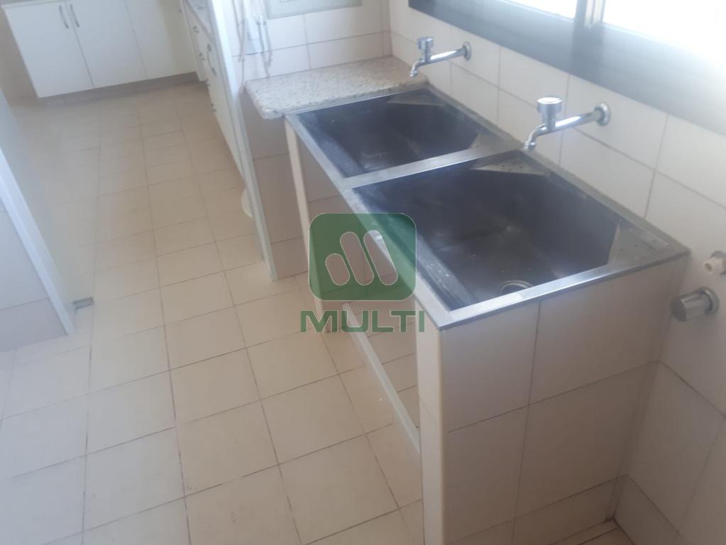 Apartamento à venda com 3 quartos, 189m² - Foto 20