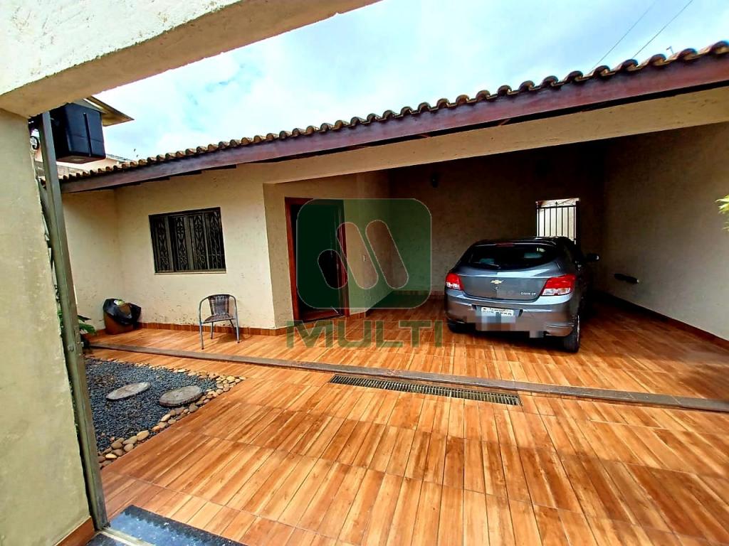 Casa à venda com 1 quarto, 70m² - Foto 8