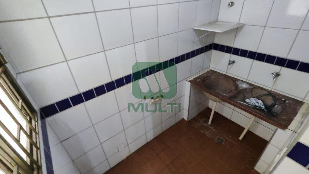 Apartamento à venda com 3 quartos, 80m² - Foto 4