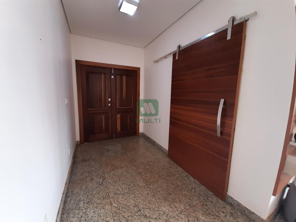 Casa à venda com 3 quartos, 207m² - Foto 12