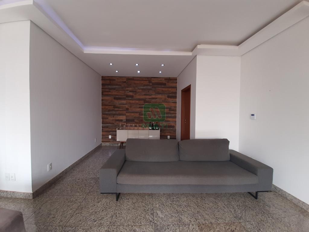 Casa à venda com 3 quartos, 207m² - Foto 15