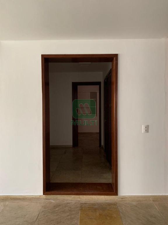 Casa à venda com 3 quartos, 324m² - Foto 19