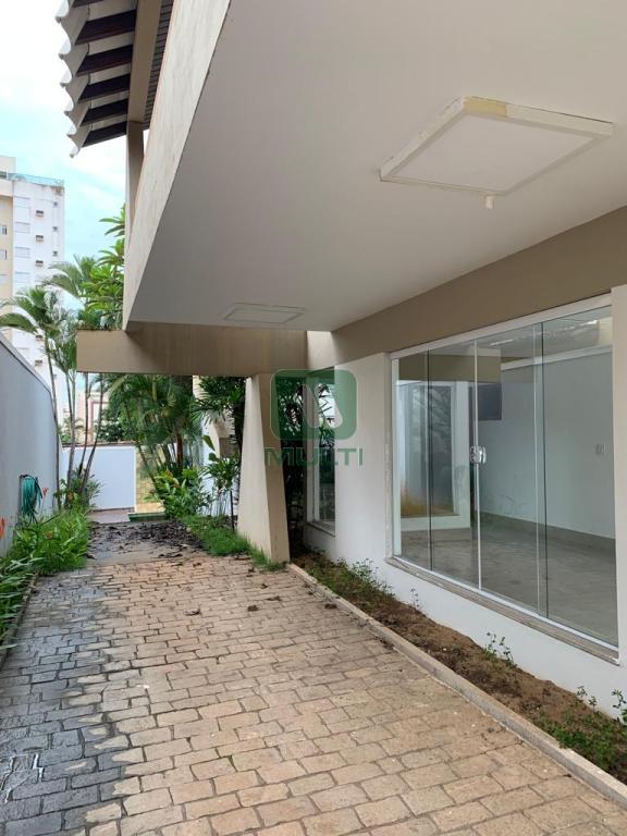 Casa à venda com 3 quartos, 324m² - Foto 22