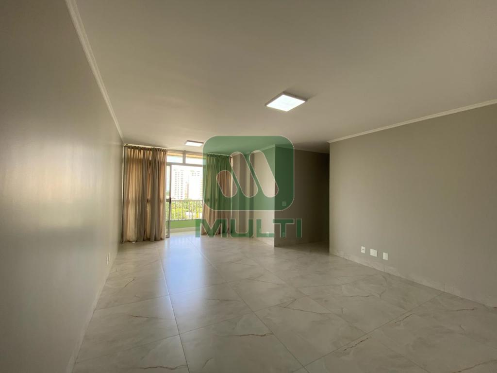 Apartamento à venda com 3 quartos, 105m² - Foto 3