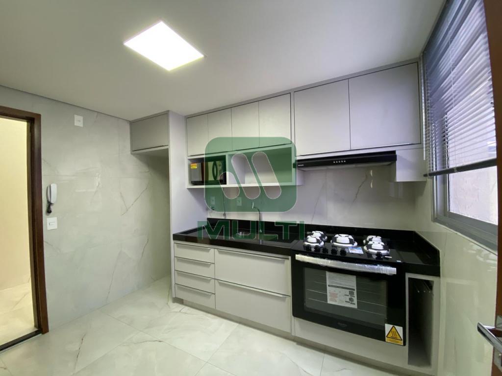 Apartamento à venda com 3 quartos, 105m² - Foto 8