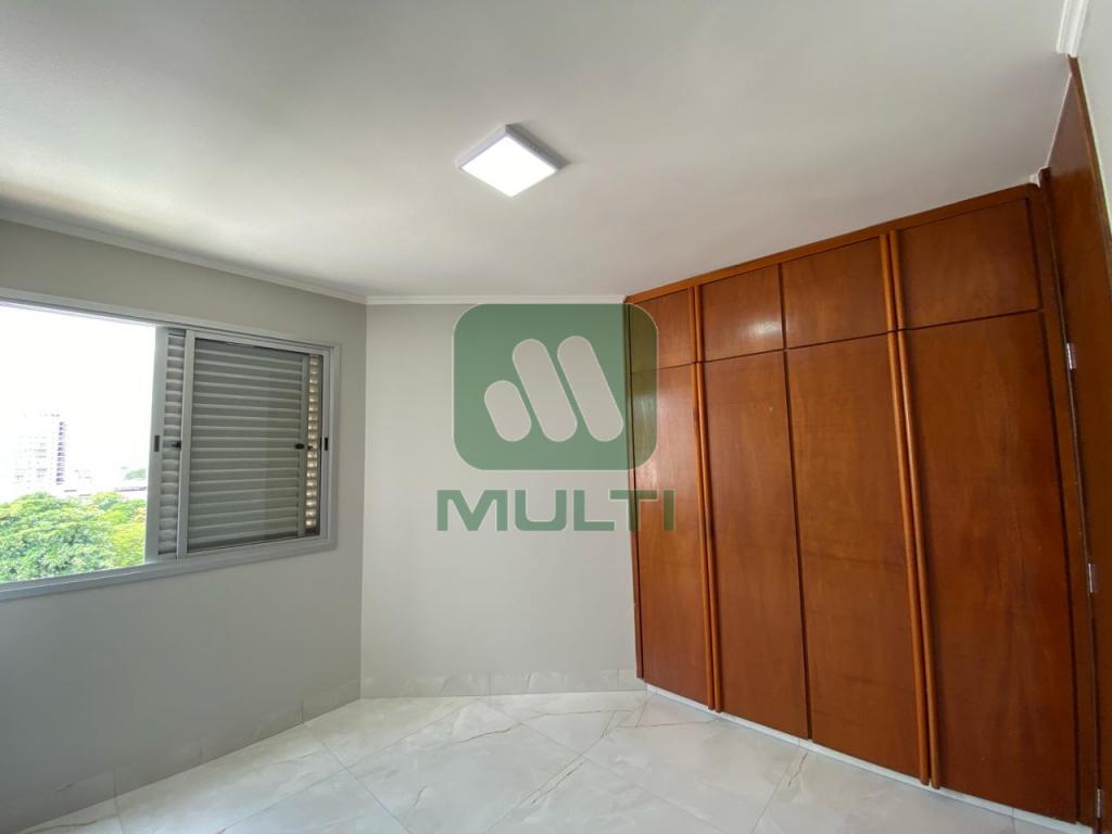 Apartamento à venda com 3 quartos, 105m² - Foto 13