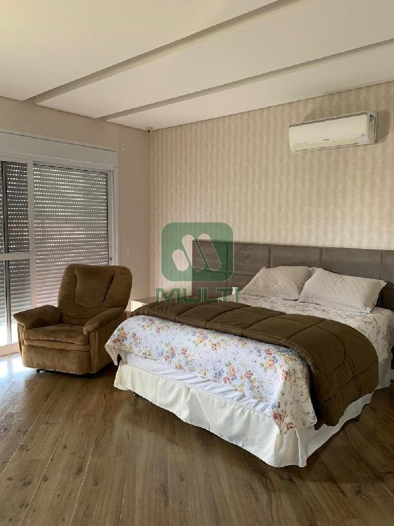 Casa de Condomínio à venda com 3 quartos, 395m² - Foto 13