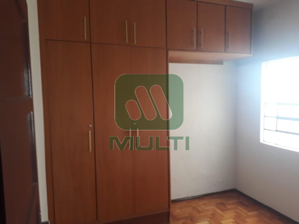 Apartamento à venda com 3 quartos, 83m² - Foto 3