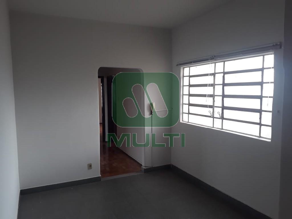 Apartamento à venda com 3 quartos, 83m² - Foto 4