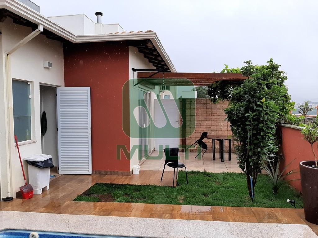 Casa de Condomínio à venda com 3 quartos, 250m² - Foto 27