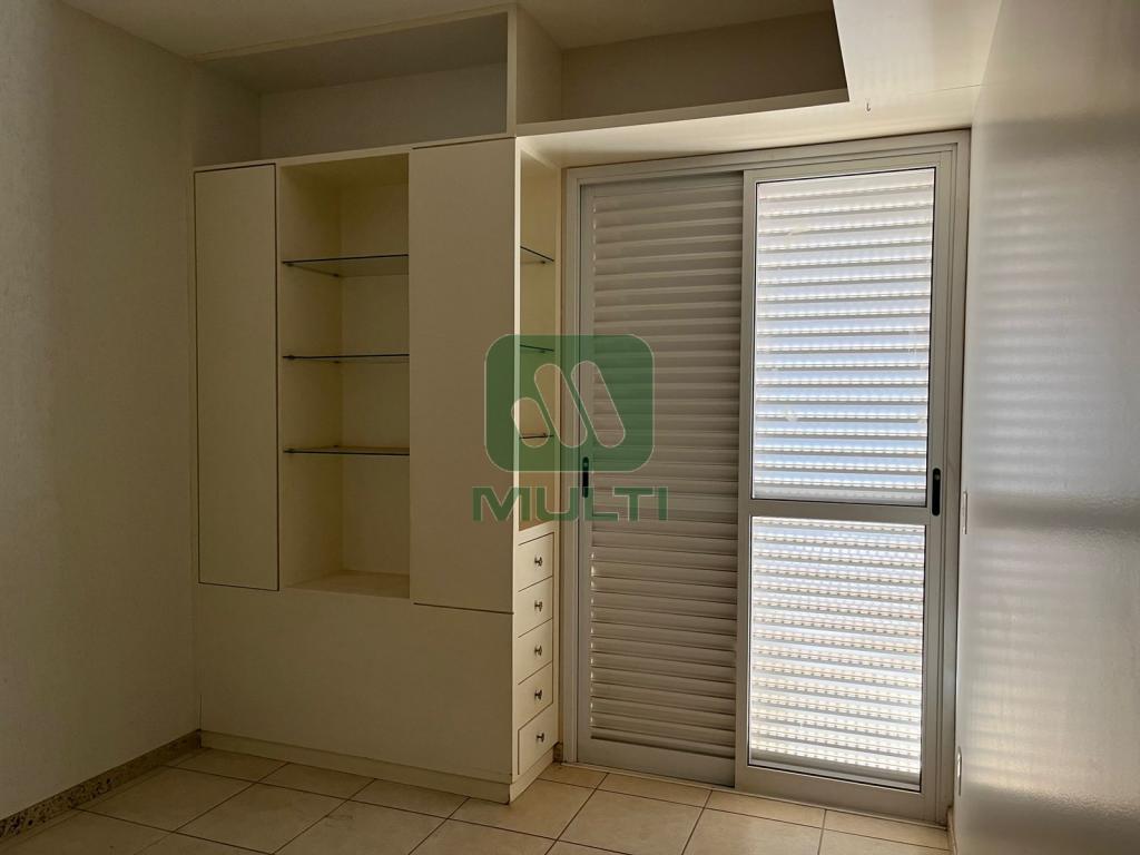 Apartamento à venda com 3 quartos, 117m² - Foto 5