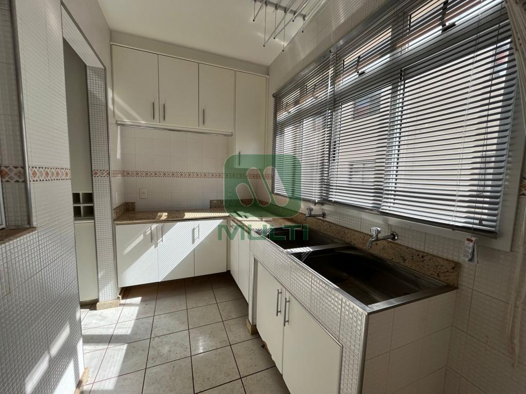 Apartamento à venda com 3 quartos, 117m² - Foto 16