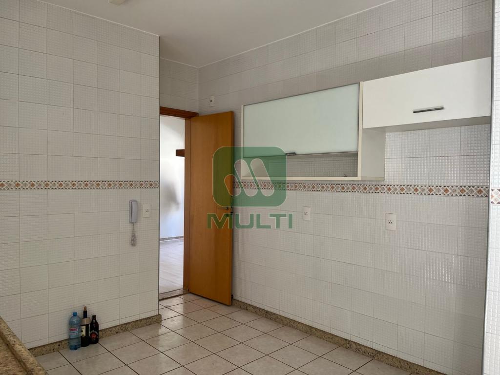 Apartamento à venda com 3 quartos, 117m² - Foto 17