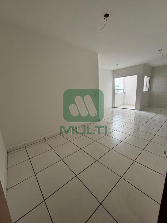 Apartamento à venda com 2 quartos, 55m² - Foto 2