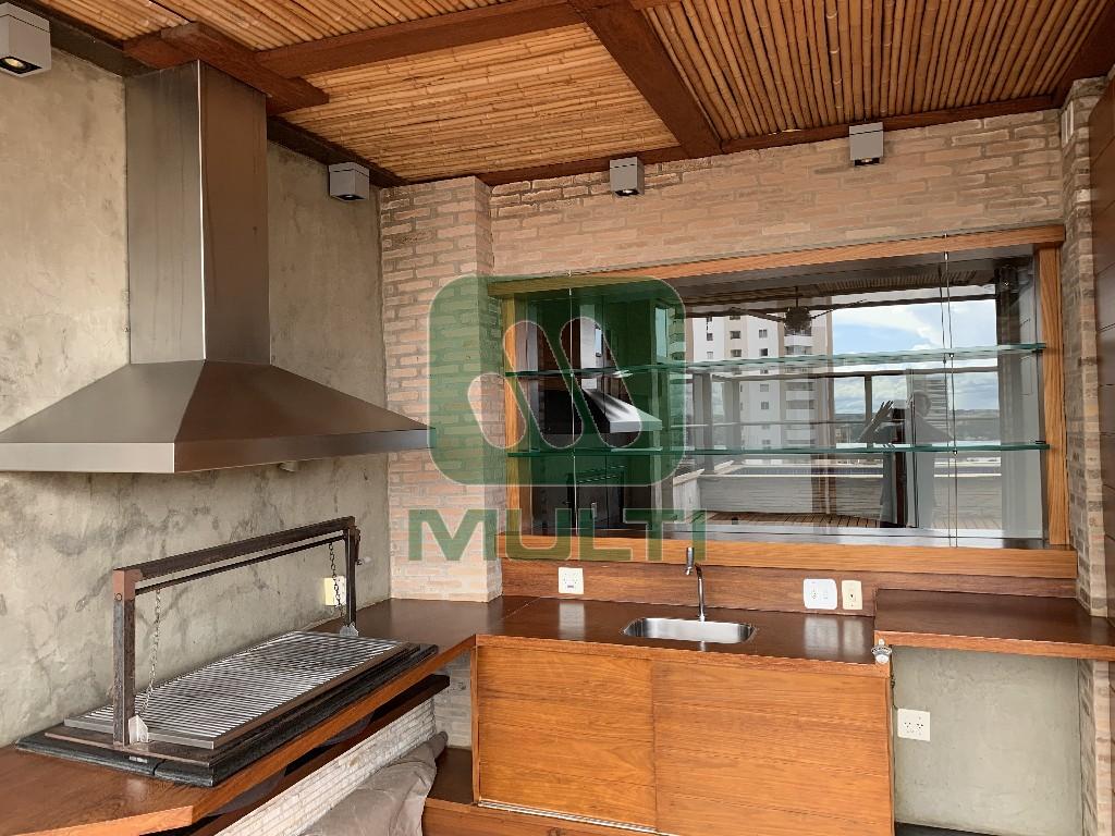 Apartamento à venda com 2 quartos, 300m² - Foto 2