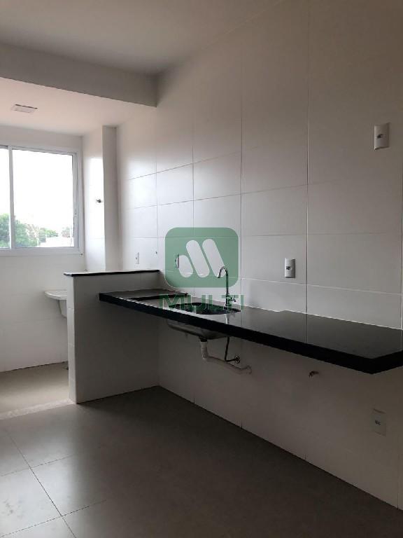 Apartamento à venda com 3 quartos, 82m² - Foto 3