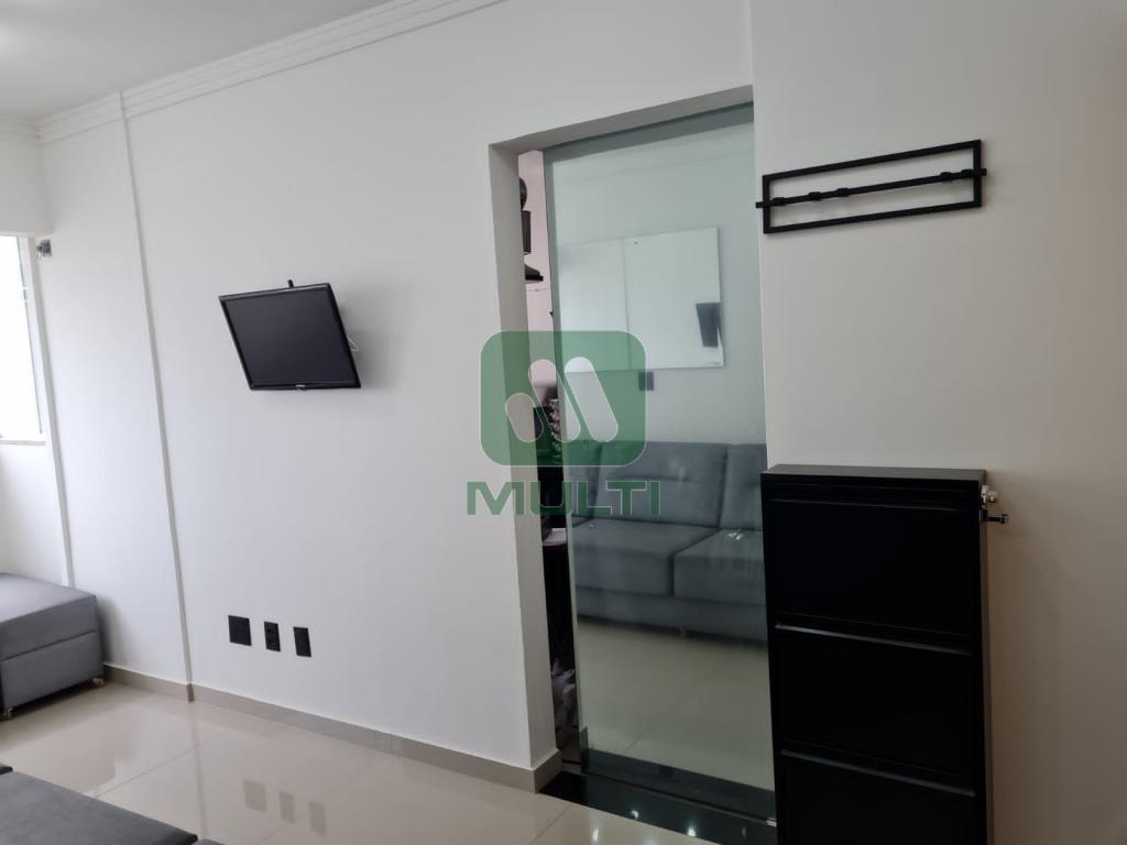 Apartamento à venda com 2 quartos, 53m² - Foto 4