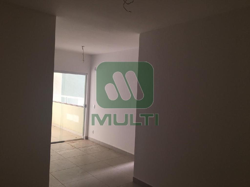 Apartamento à venda com 2 quartos, 62m² - Foto 1